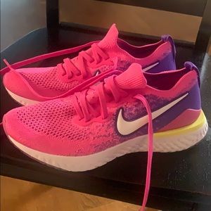 Nike Women's Epic React Flyknit 2 Running Shoes